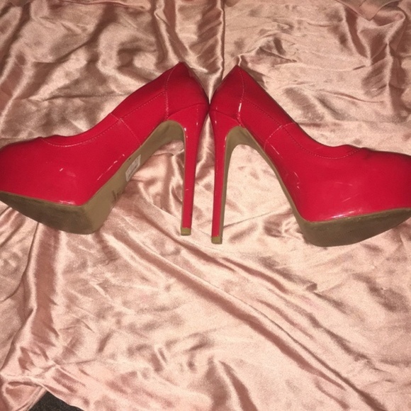 Red Heels - Picture 1 of 4